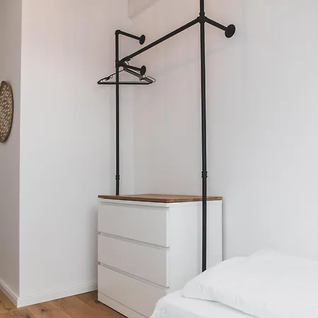 Senden 5 Anni Крумхёрн